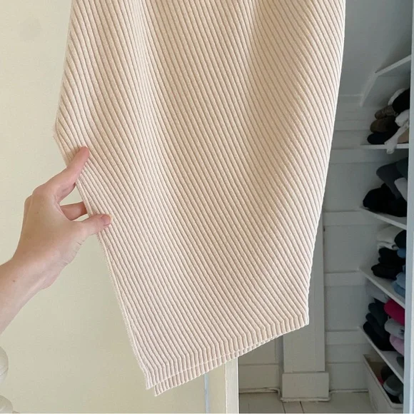 Theory Evian Stretch Twisted Rib Wool Knit Midi Skirt in Ecru Size P